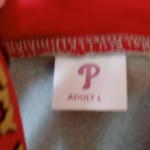 PHILADELPHIA PHILLIES, GRAY SLEEVELESS HOODIE, SIZE ADULT LARGE - Picture 8 of 13